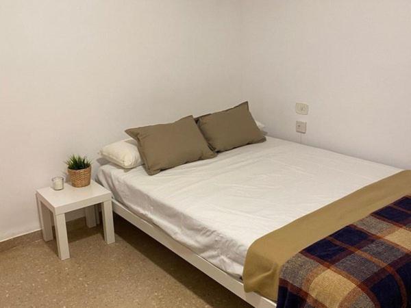 Habitaciones Privada Preciosa Grande Centro Malaga Tambien Cerca De La Playa Wi-Fi Exterior foto
